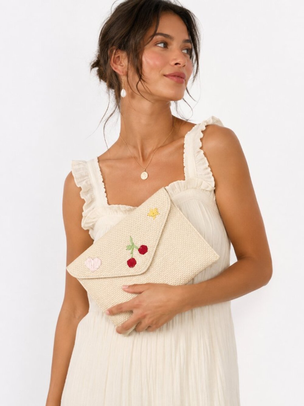 NWT ColorPlay Woven Straw Envelope Clutch Cherry Heart Daisy Embroidered Cream